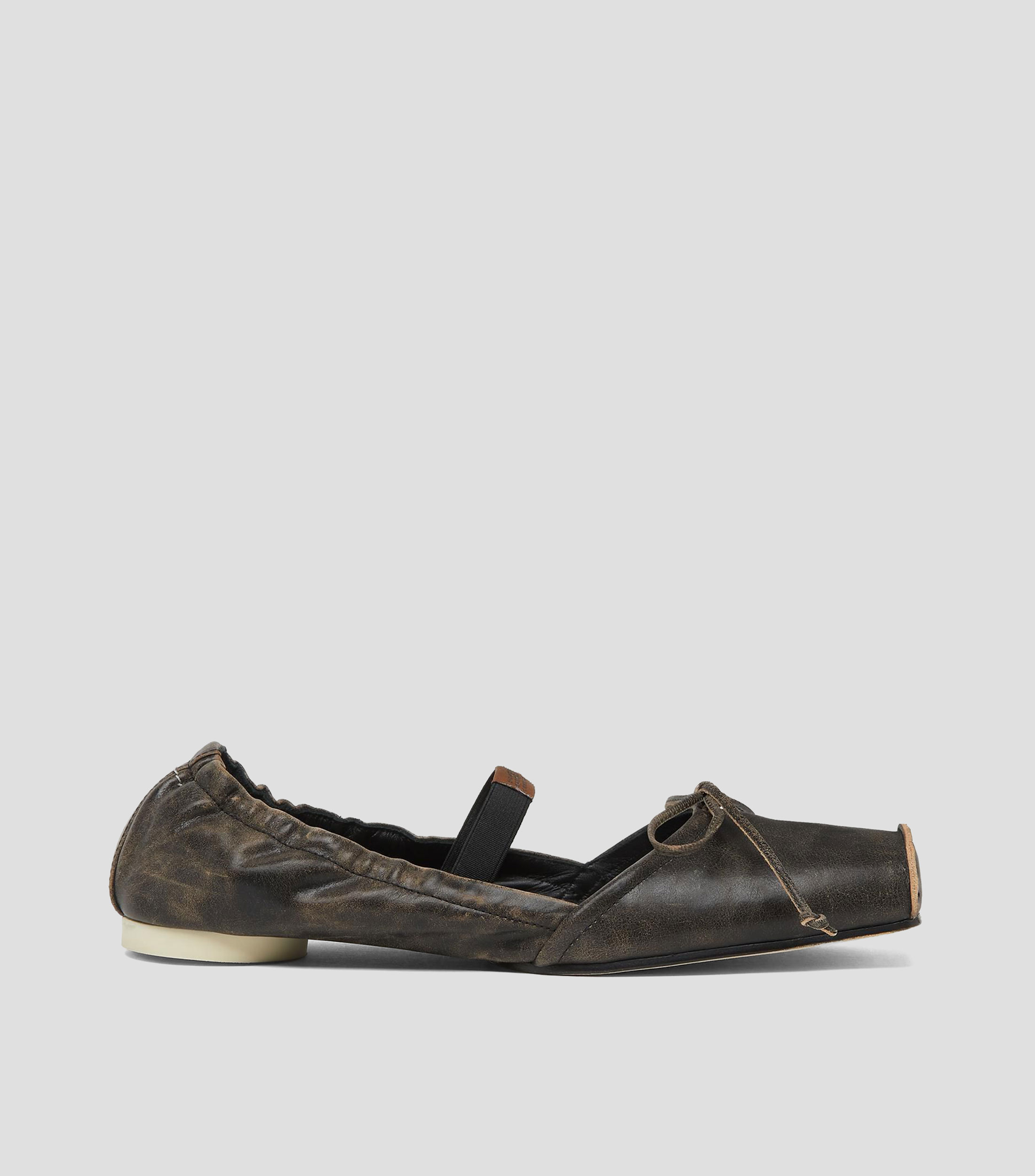 Flats en piel con lazo Mujer